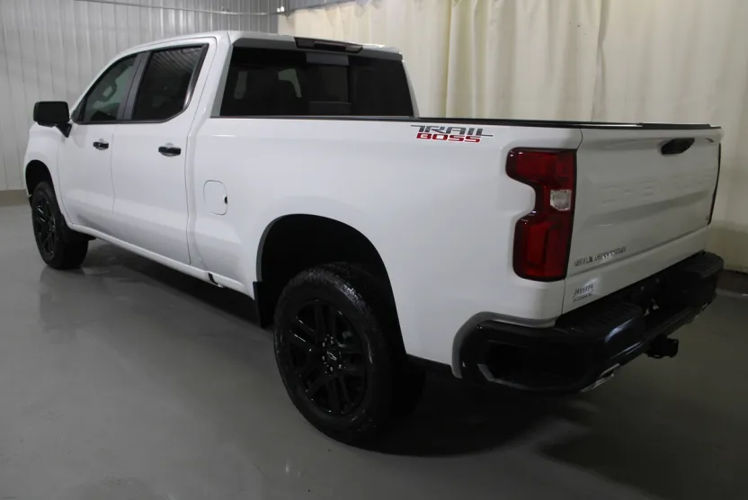 2026 Chevrolet Silverado 1500 LT Trail Boss photo 1