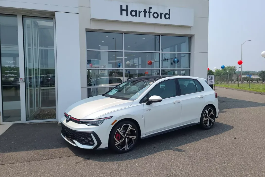 2025 Volkswagen Golf GTI SE photo 1