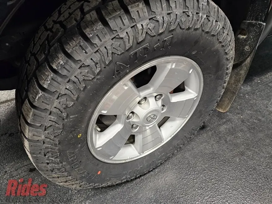 2015 Toyota Tacoma V6 photo 1