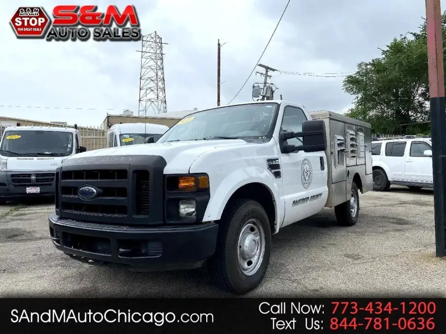 2010 Ford F-250 XLT photo 1