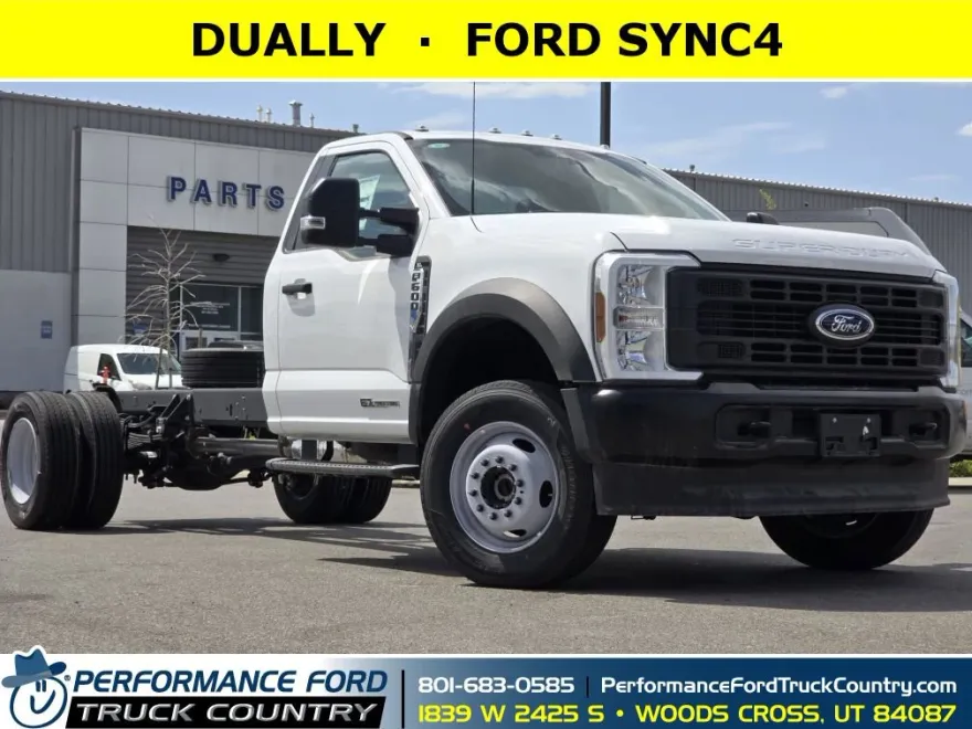 2024 Ford F-600 photo 1
