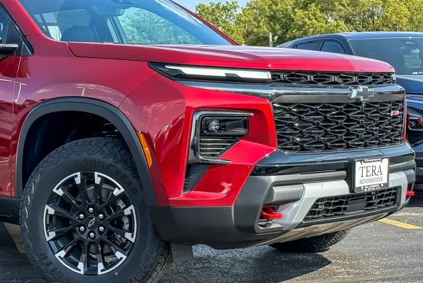 2026 Chevrolet Traverse Z71 photo 1