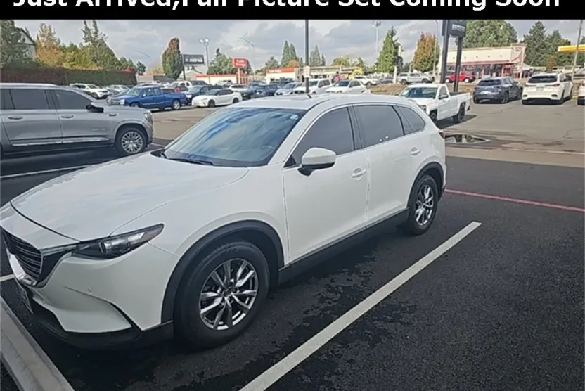 2018 Mazda CX-9 Touring photo 1