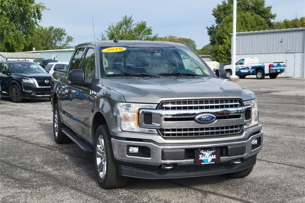 2019 Ford F-150 XLT photo 1