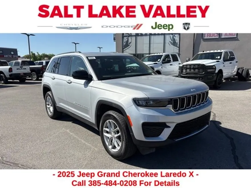 2025 Jeep Grand Cherokee Laredo photo 1