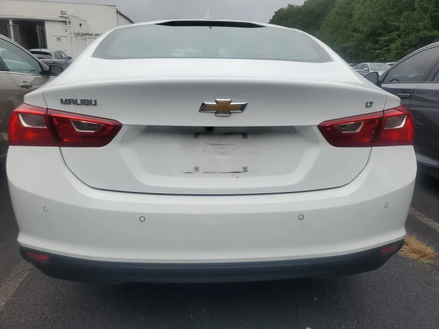 2024 Chevrolet Malibu 1LT photo 1