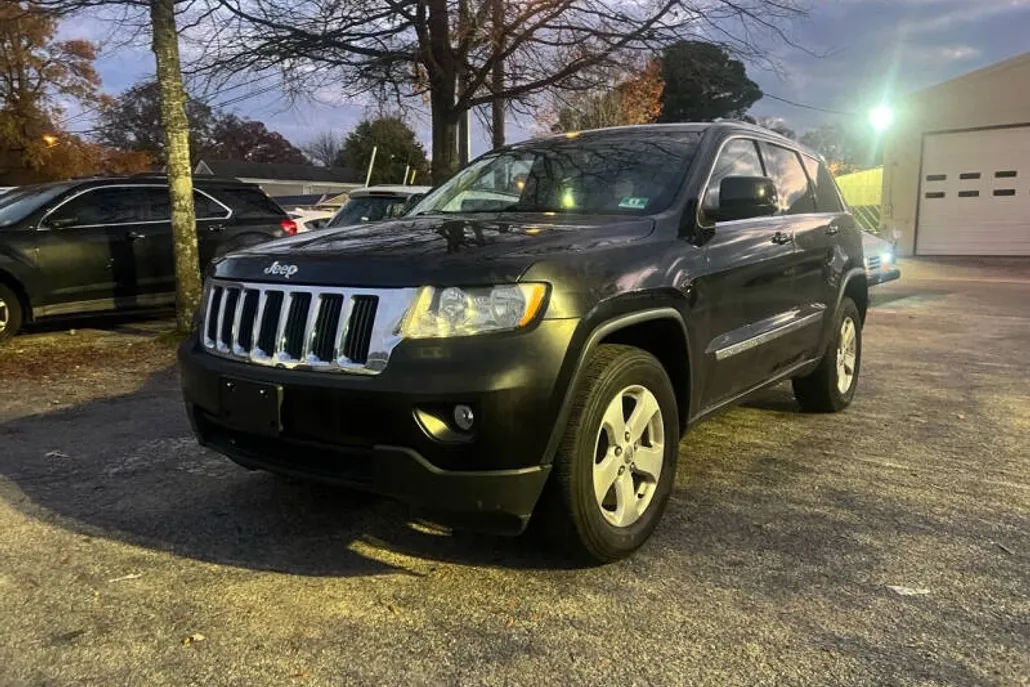 2012 Jeep Grand Cherokee Laredo photo 1