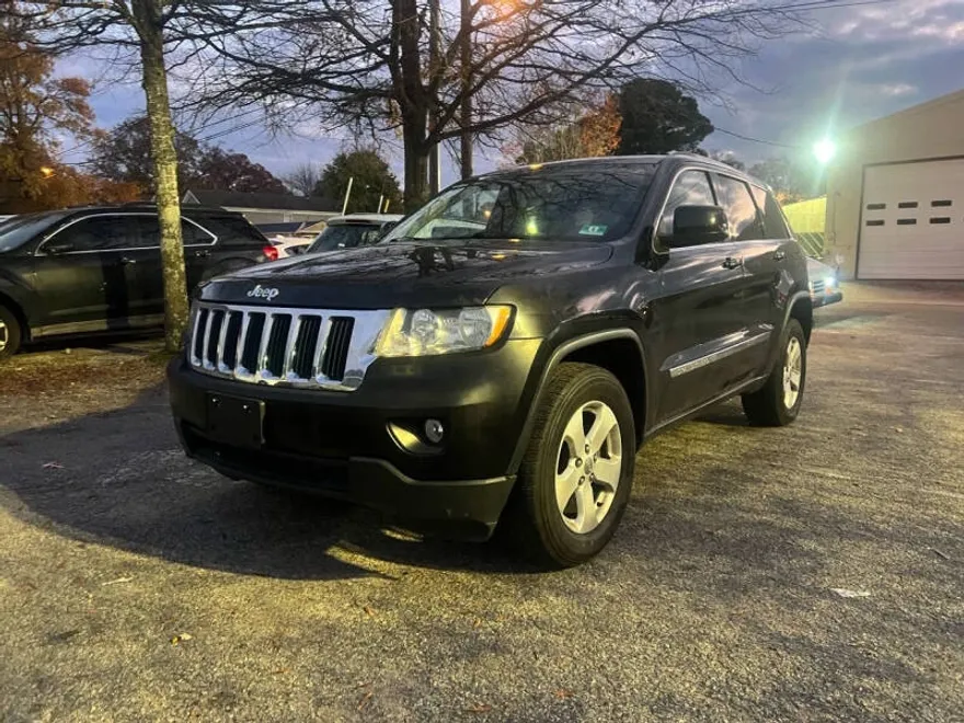 2012 Jeep Grand Cherokee Laredo photo 1