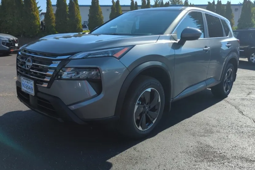 2026 Nissan Rogue SV AWD photo 1
