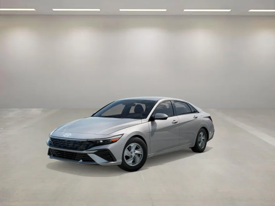 2025 Hyundai Elantra SE photo 1