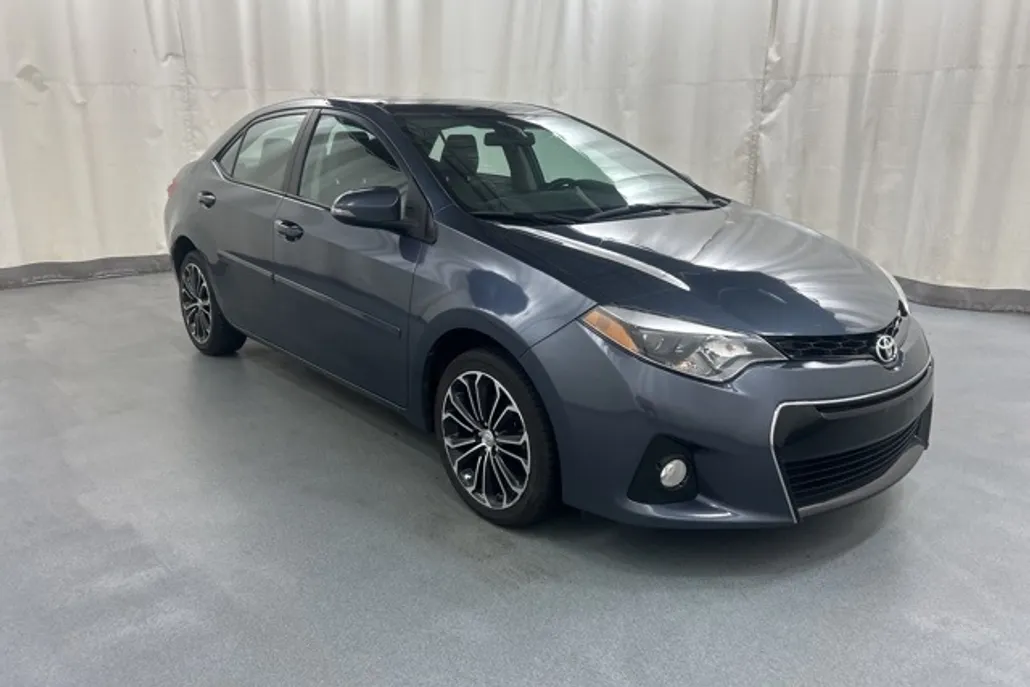 2014 Toyota Corolla L photo 1