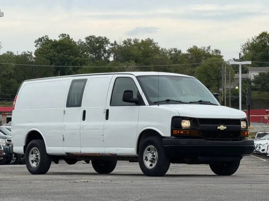 2016 Chevrolet Express 2500 Cargo photo 1