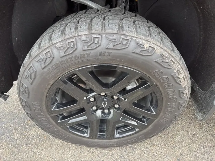2023 Chevrolet Silverado 1500 Custom Trail Boss photo 1