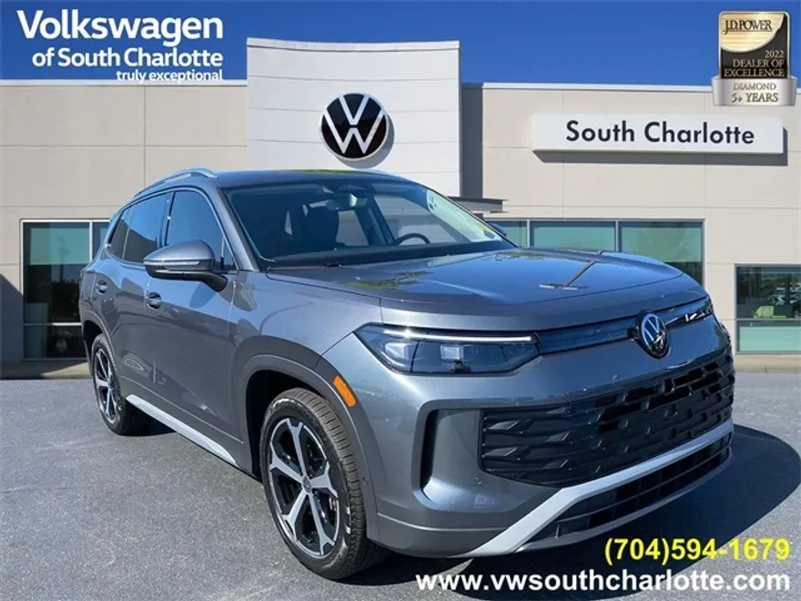 2025 Volkswagen Tiguan SE photo 1