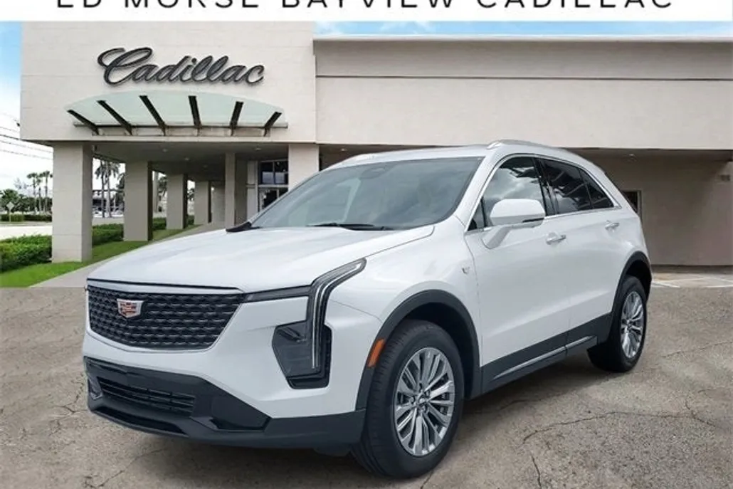 2025 Cadillac XT4 Premium Luxury photo 1