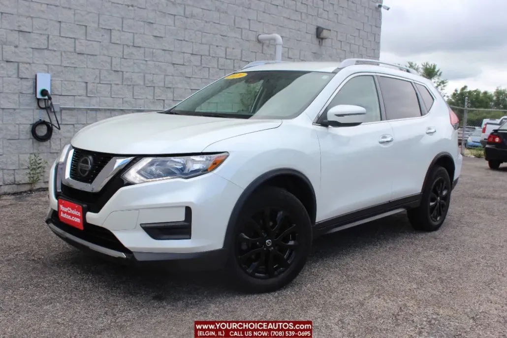 2020 Nissan Rogue SV photo 1
