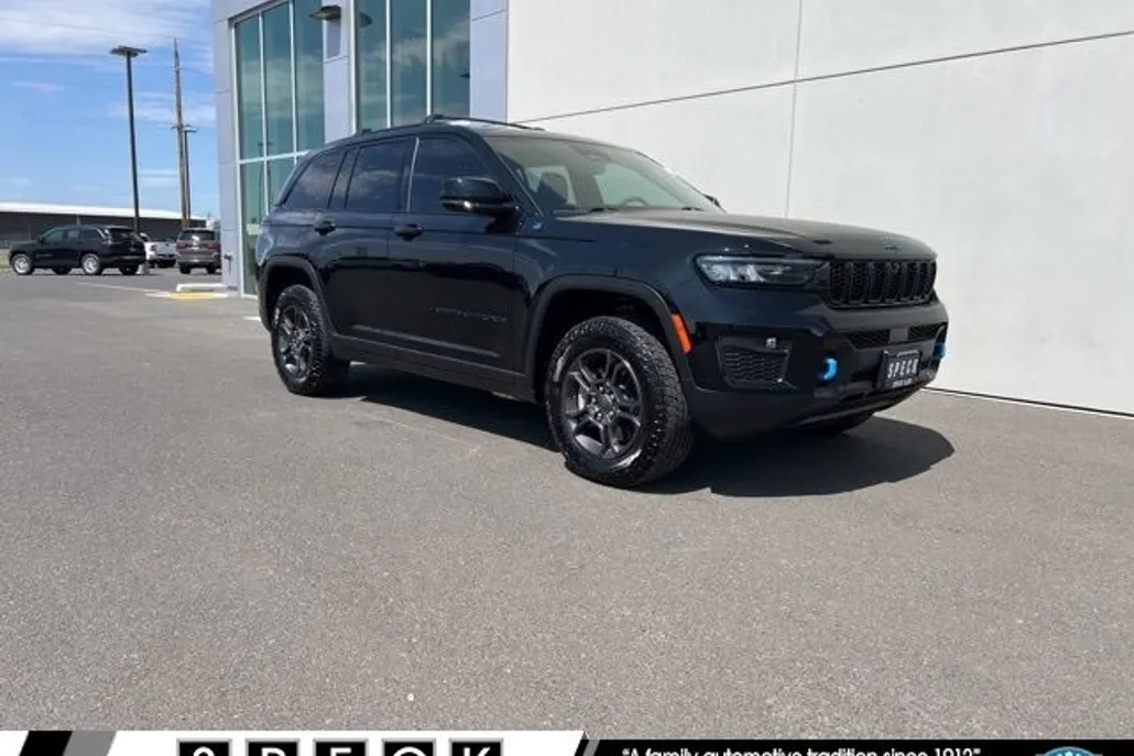 2024 Jeep Grand Cherokee Trailhawk 4xe photo 1