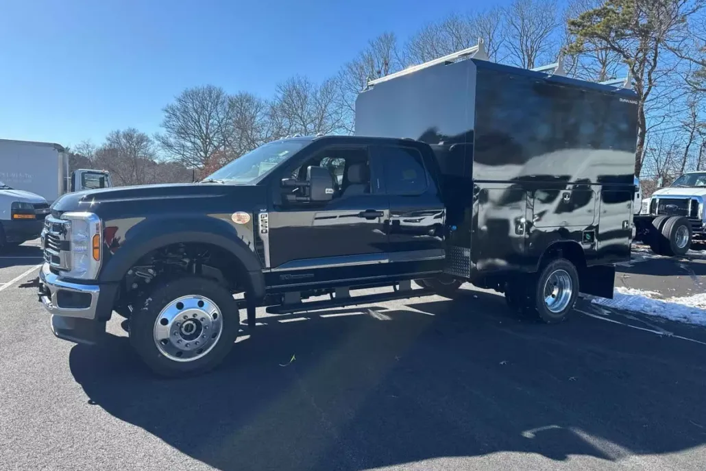 2024 Ford F-550 photo 1