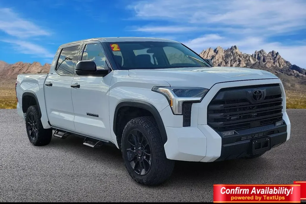 2023 Toyota Tundra SR5 CrewMax photo 1