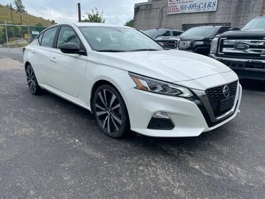 2020 Nissan Altima 2.5 SR photo 1