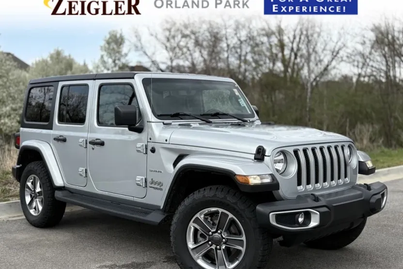 2022 Jeep Wrangler Unlimited Sahara photo 1