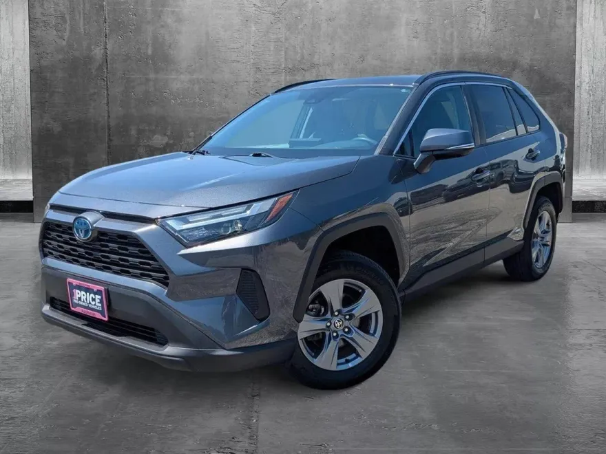 2022 Toyota RAV4 Hybrid XLE photo 1