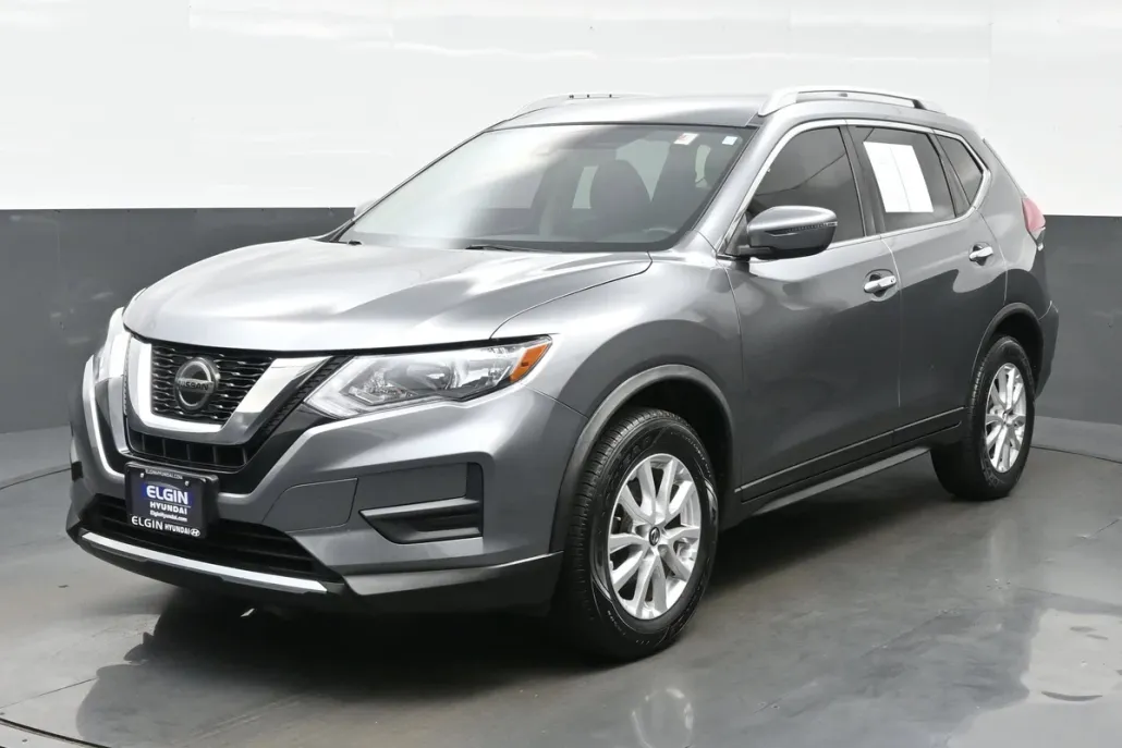 2020 Nissan Rogue SV photo 1