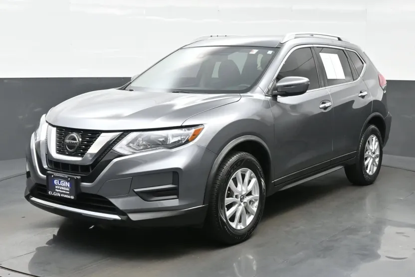 2020 Nissan Rogue SV photo 1