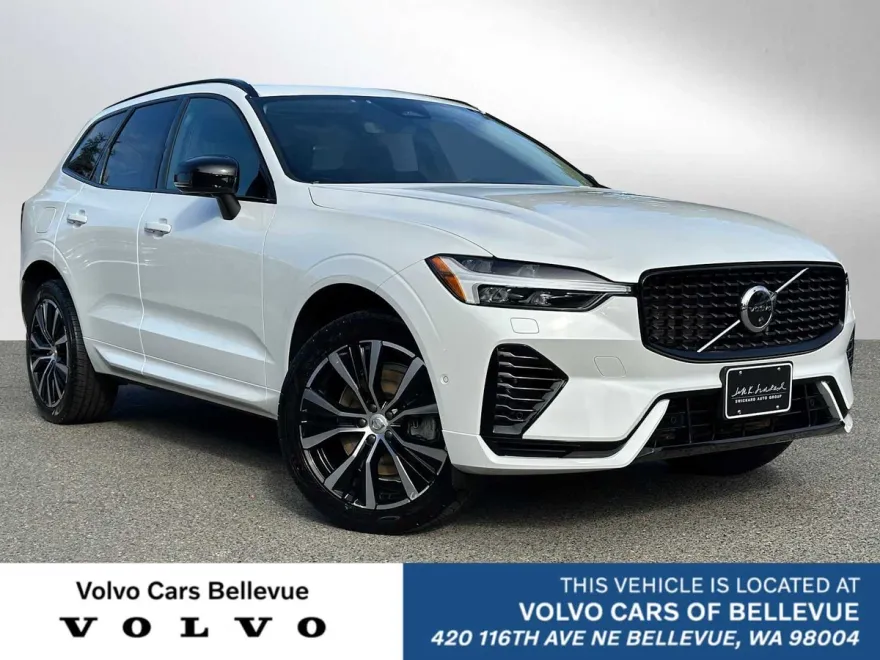 2023 Volvo XC60 Recharge Hybrid Plus photo 1