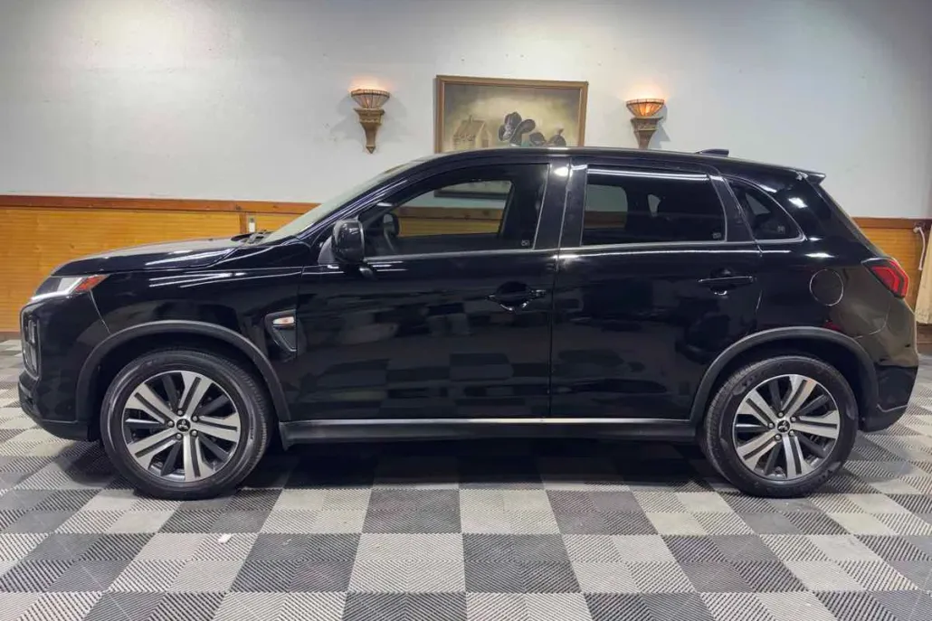 2022 Mitsubishi Outlander Sport ES photo 1