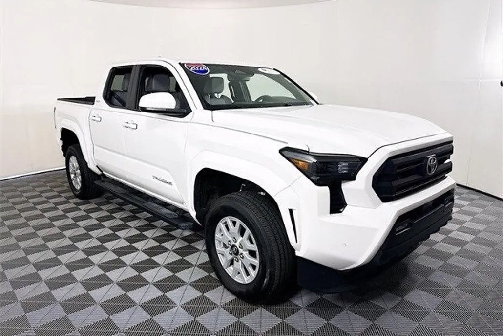 2024 Toyota Tacoma Limited photo 1