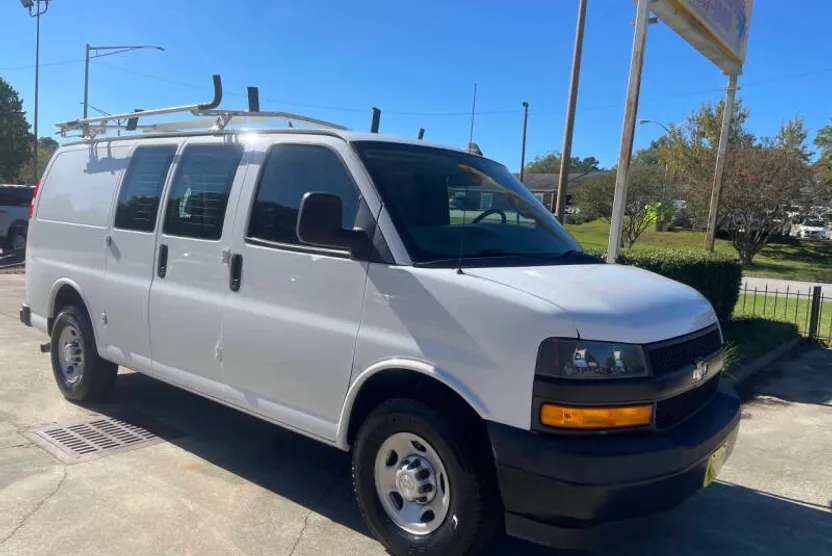 2020 Chevrolet Express 2500 Cargo Van photo 1