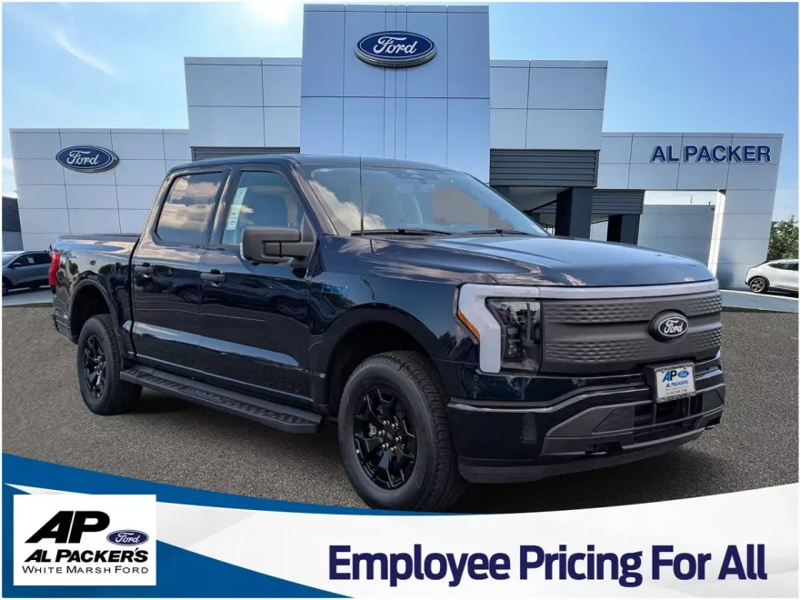 2025 Ford F-150 Lightning XLT photo 1