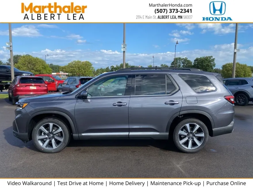 2025 Honda Pilot Touring photo 1