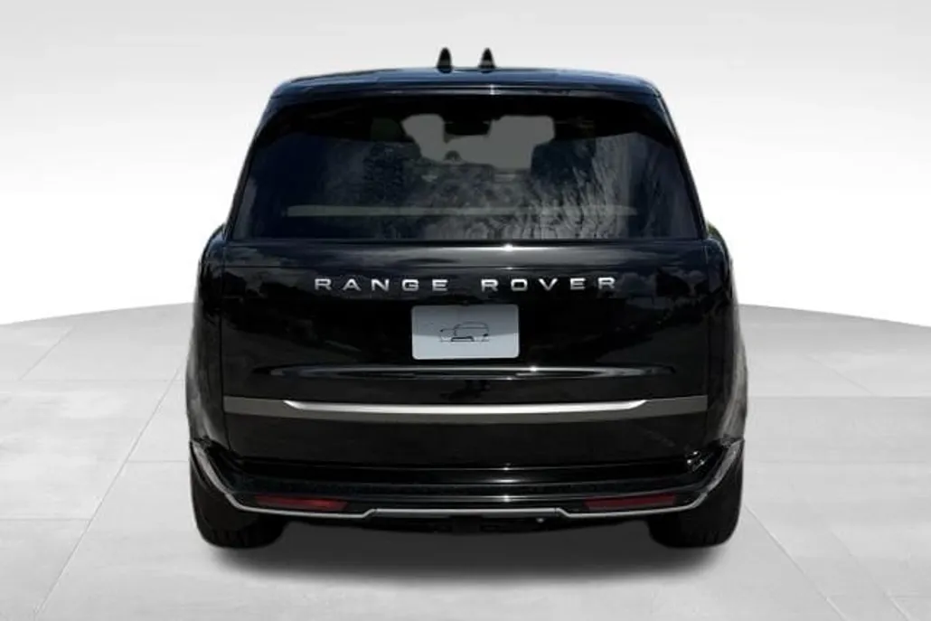 2025 Land Rover Range Rover SE photo 1