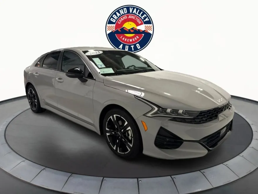 2023 Kia K5 GT-Line photo 1