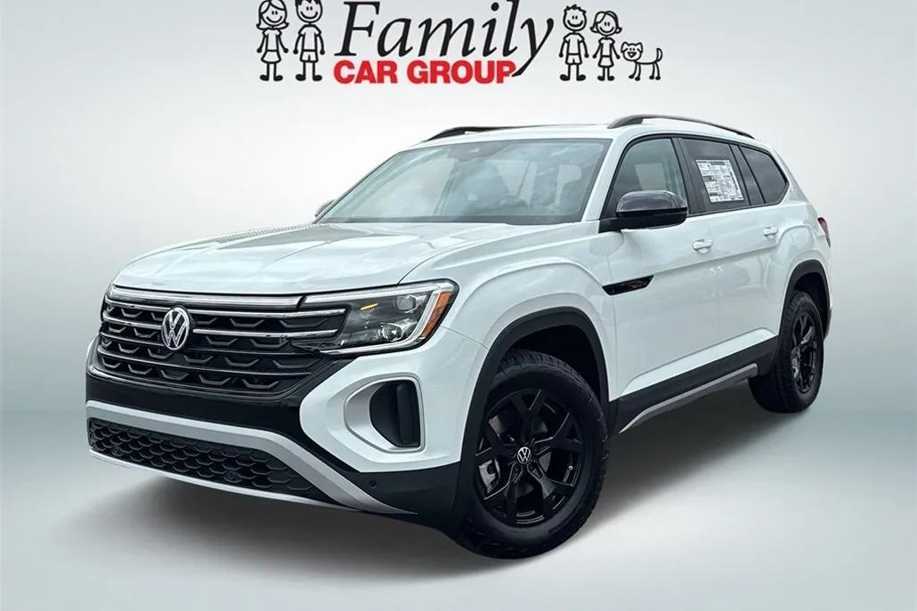 2025 Volkswagen Atlas Peak Edition SE photo 1
