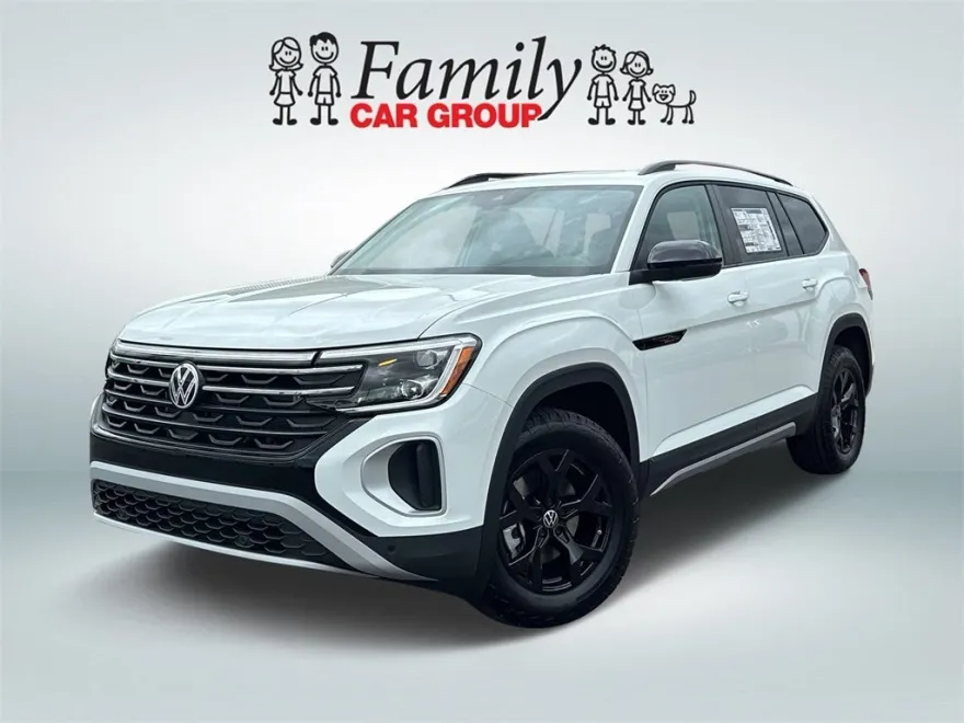 2025 Volkswagen Atlas Peak Edition SE photo 1