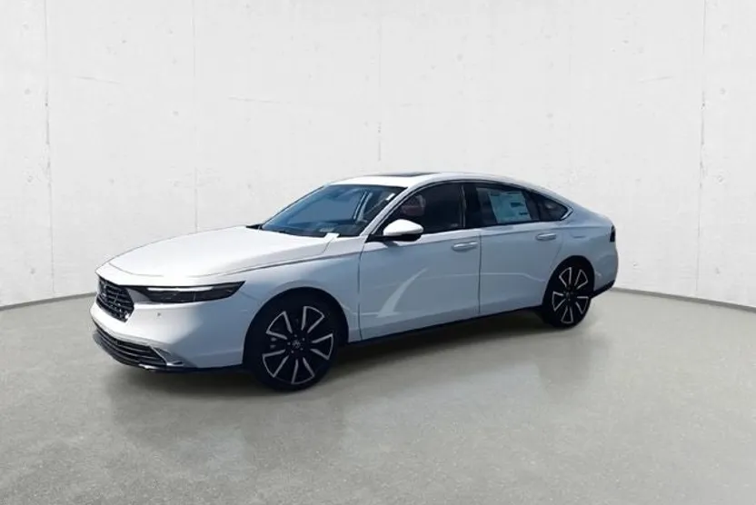 2025 Honda Accord Hybrid Touring photo 1