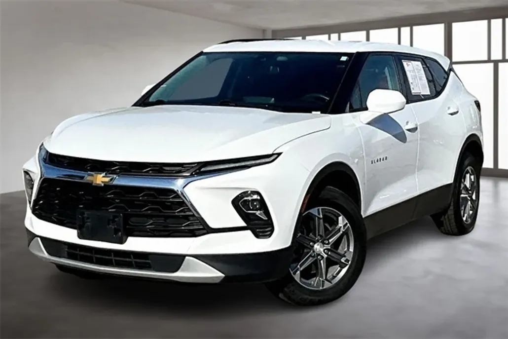 2023 Chevrolet Blazer 2LT photo 1