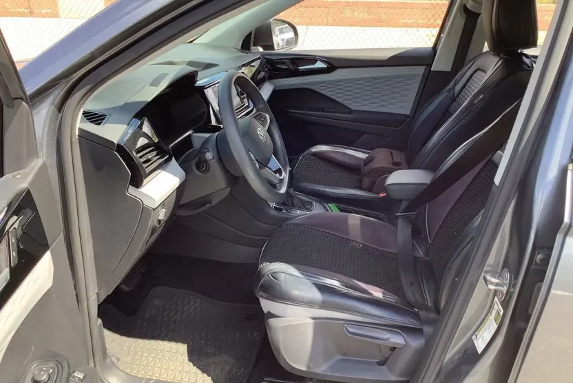 2022 Volkswagen Taos S photo 1