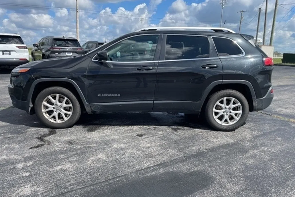 2015 Jeep Cherokee Latitude photo 1