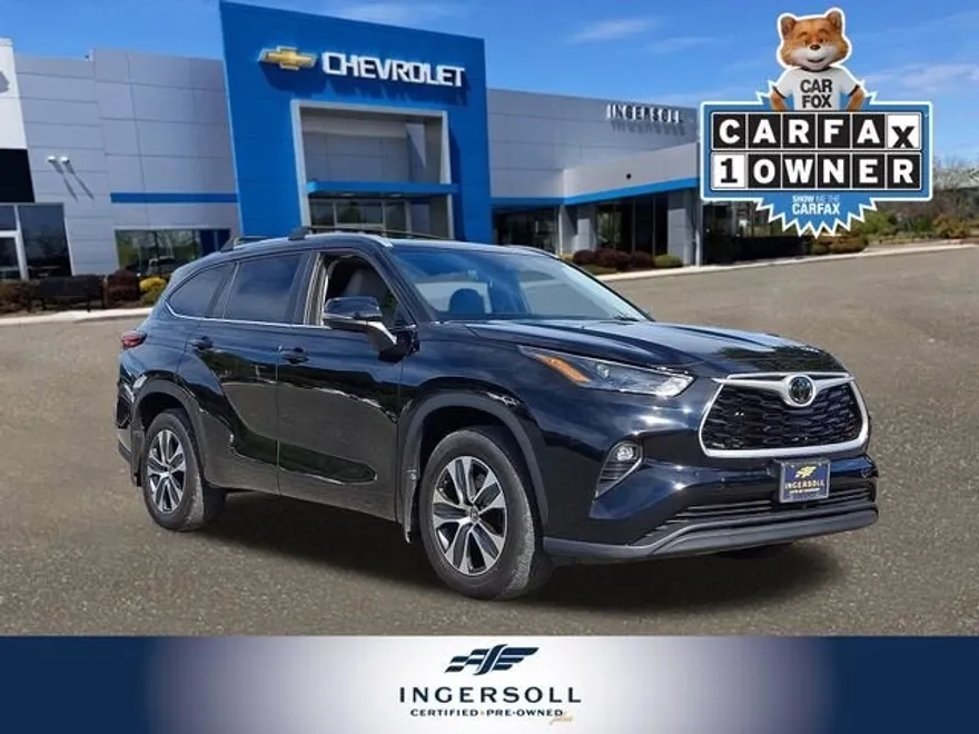 2023 Toyota Highlander XLE photo 1