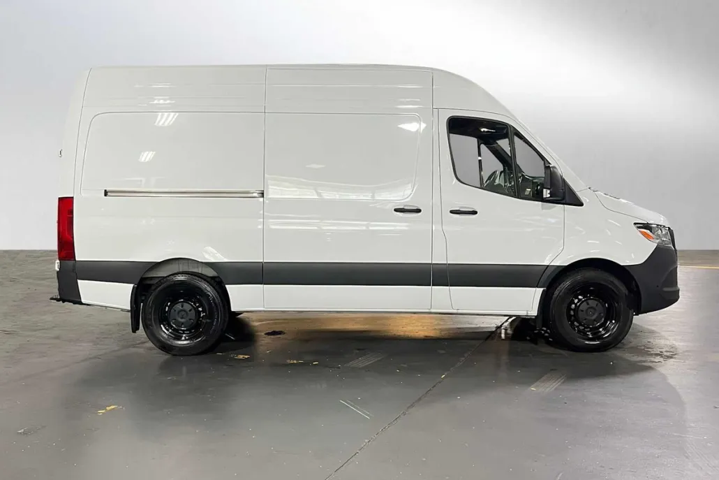 2025 Mercedes Benz Sprinter 2500 Standard Roof photo 1