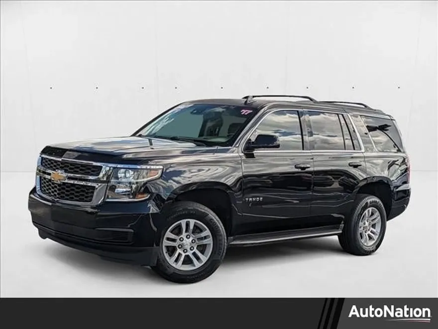 2017 Chevrolet Tahoe LT photo 1