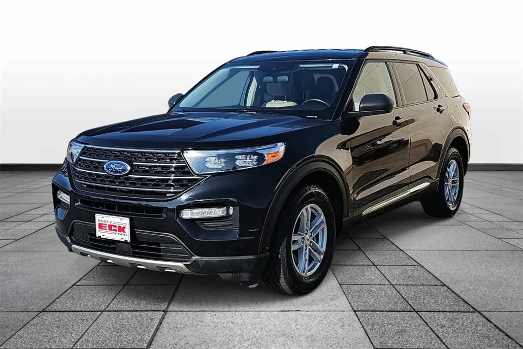 2024 Ford Explorer XLT photo 1