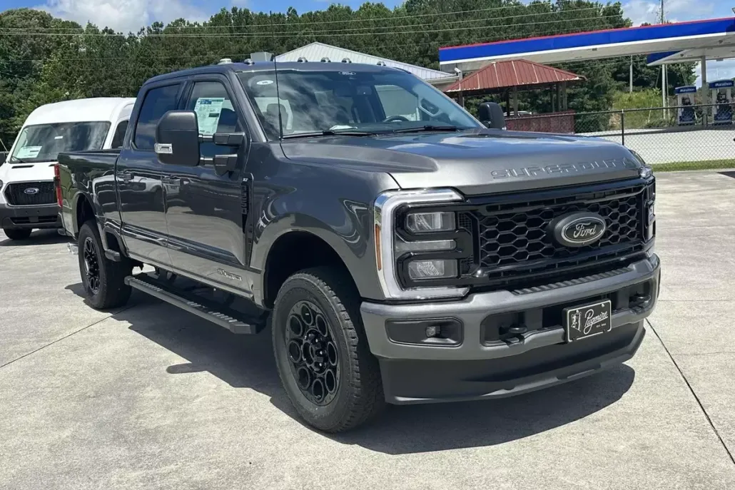 2025 Ford F-250 XLT photo 1