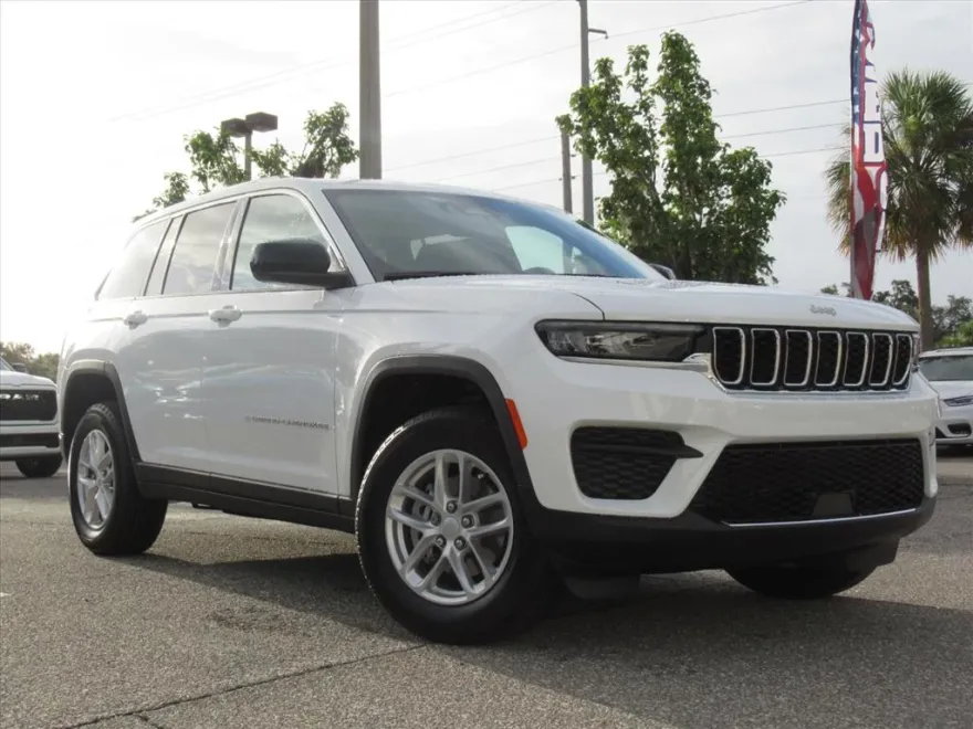 2025 Jeep Grand Cherokee Laredo X photo 1