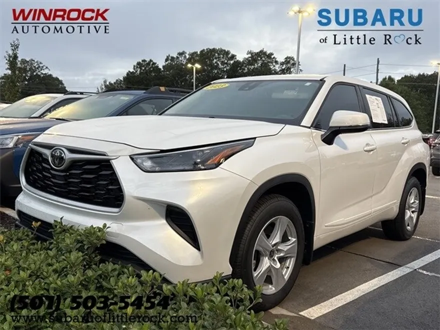 2023 Toyota Highlander L photo 1