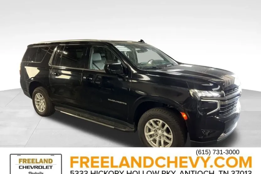 2023 Chevrolet Suburban LT photo 1